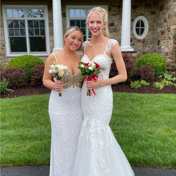 Wedding/Prom Absolutely stunning gown - Picture 2 of 5